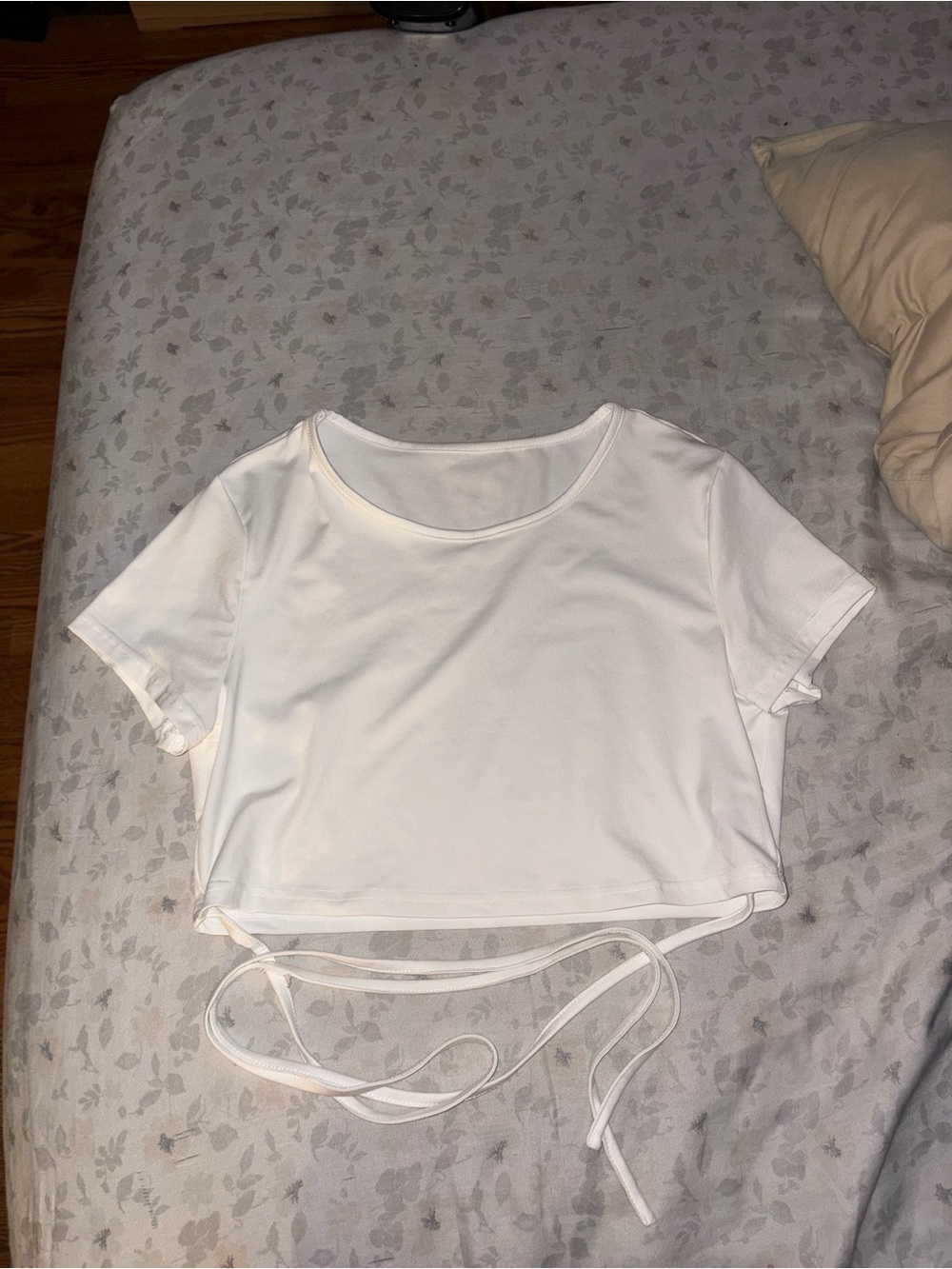 SHEIN White Waist Tie Short Sleeve Crop Top